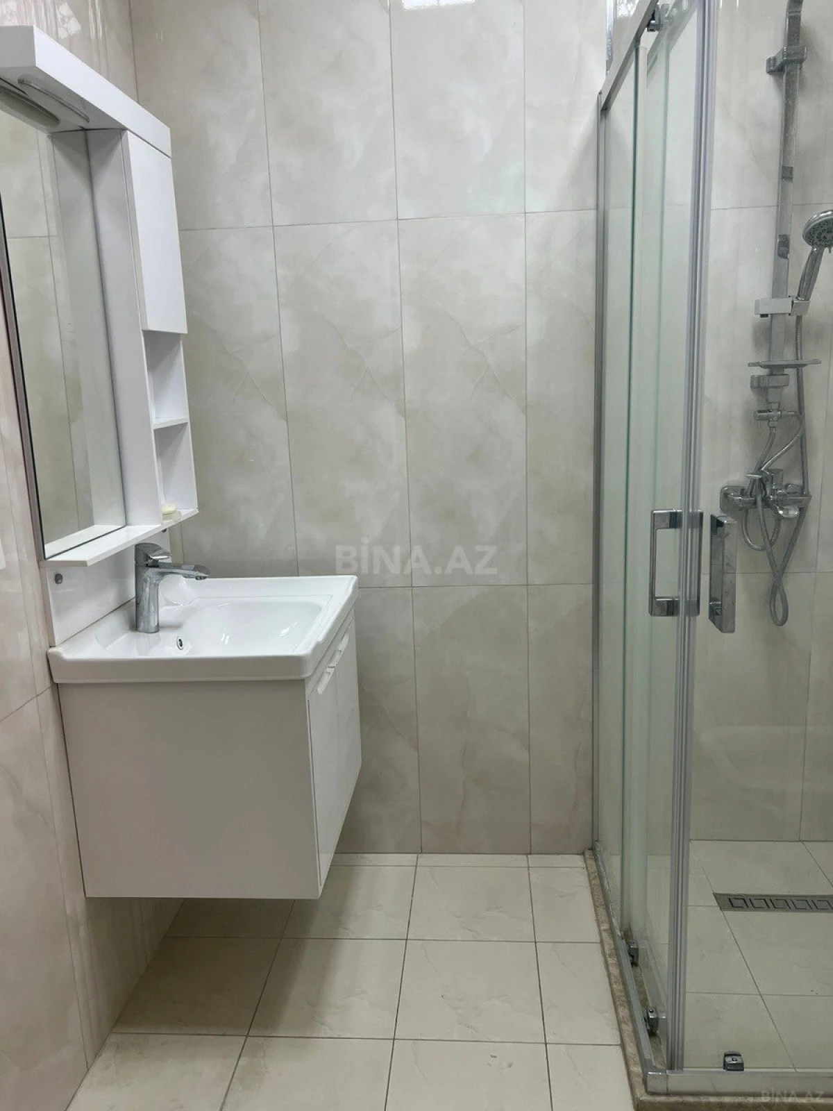 Kirayə verilir 2 otaqlı mənzil 50 m²
