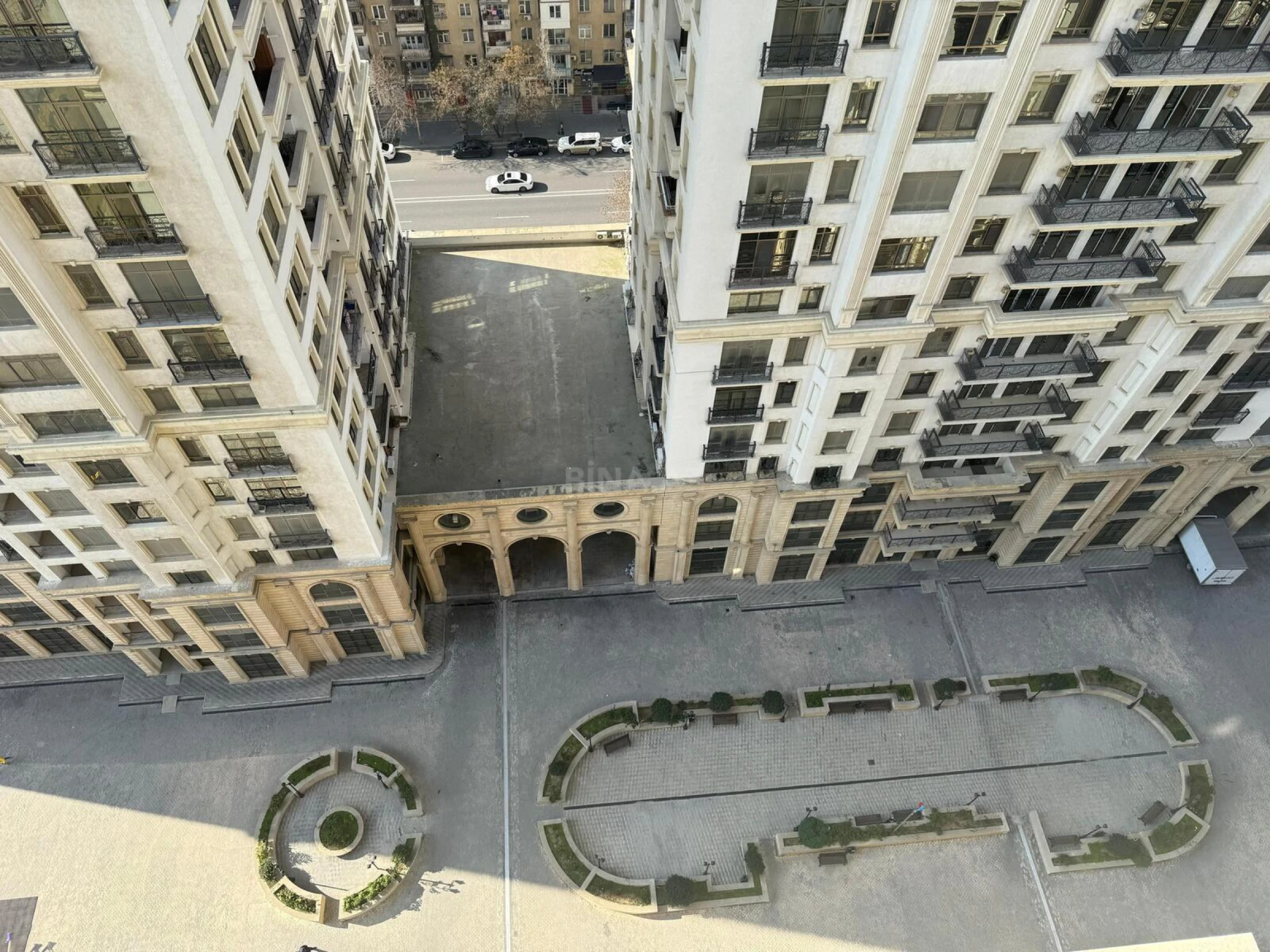 Kirayə verilir 2 otaqlı mənzil 80 m²