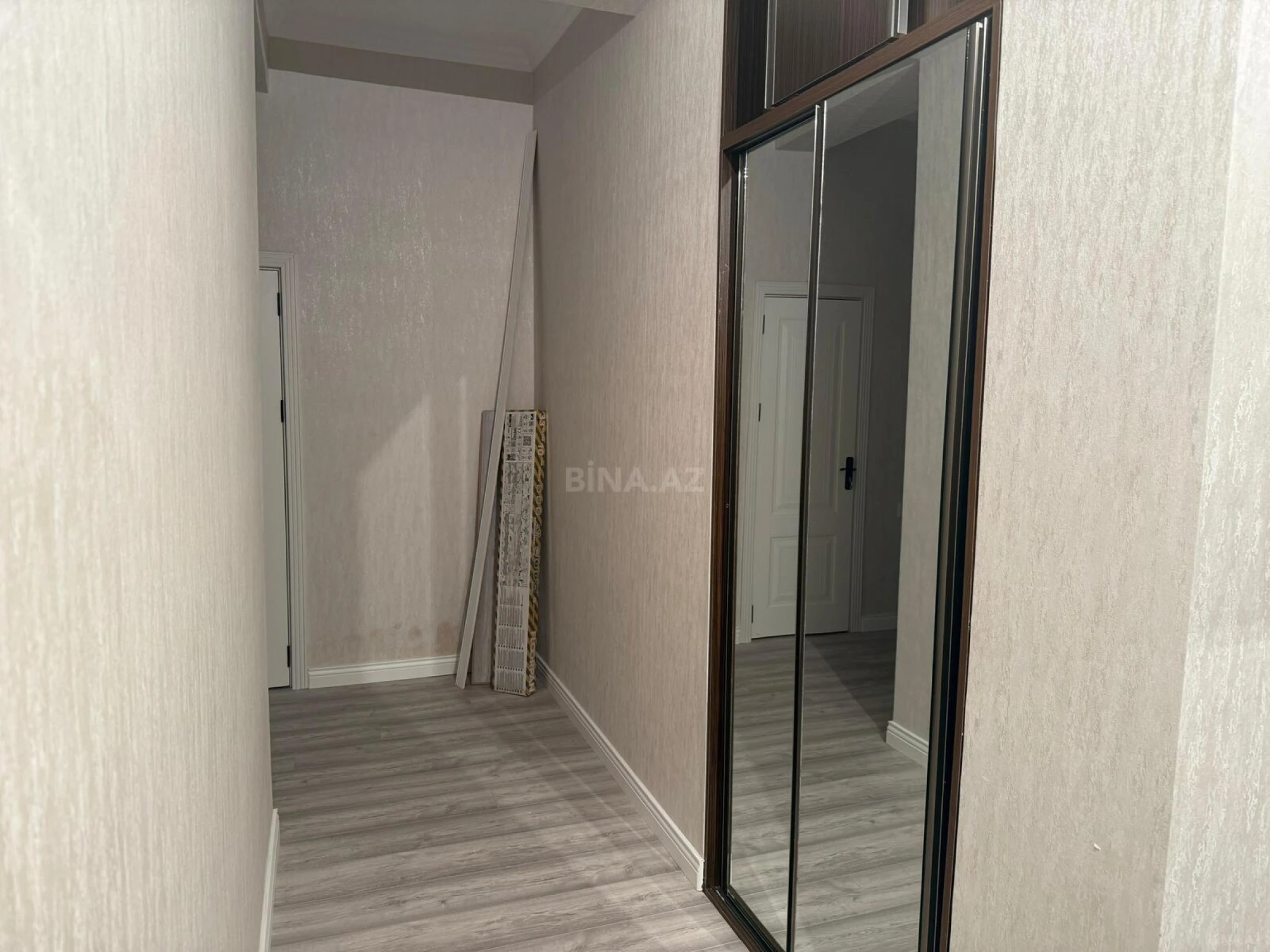 Kirayə verilir 2 otaqlı mənzil 80 m²