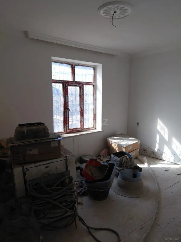 Satılır 5 otaqlı həyət evi 220 m²