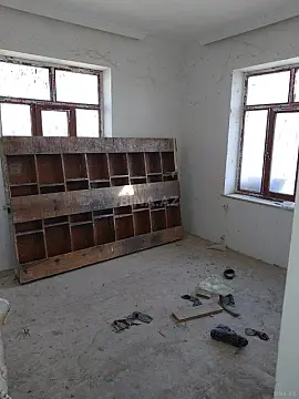 Satılır 5 otaqlı həyət evi 220 m²