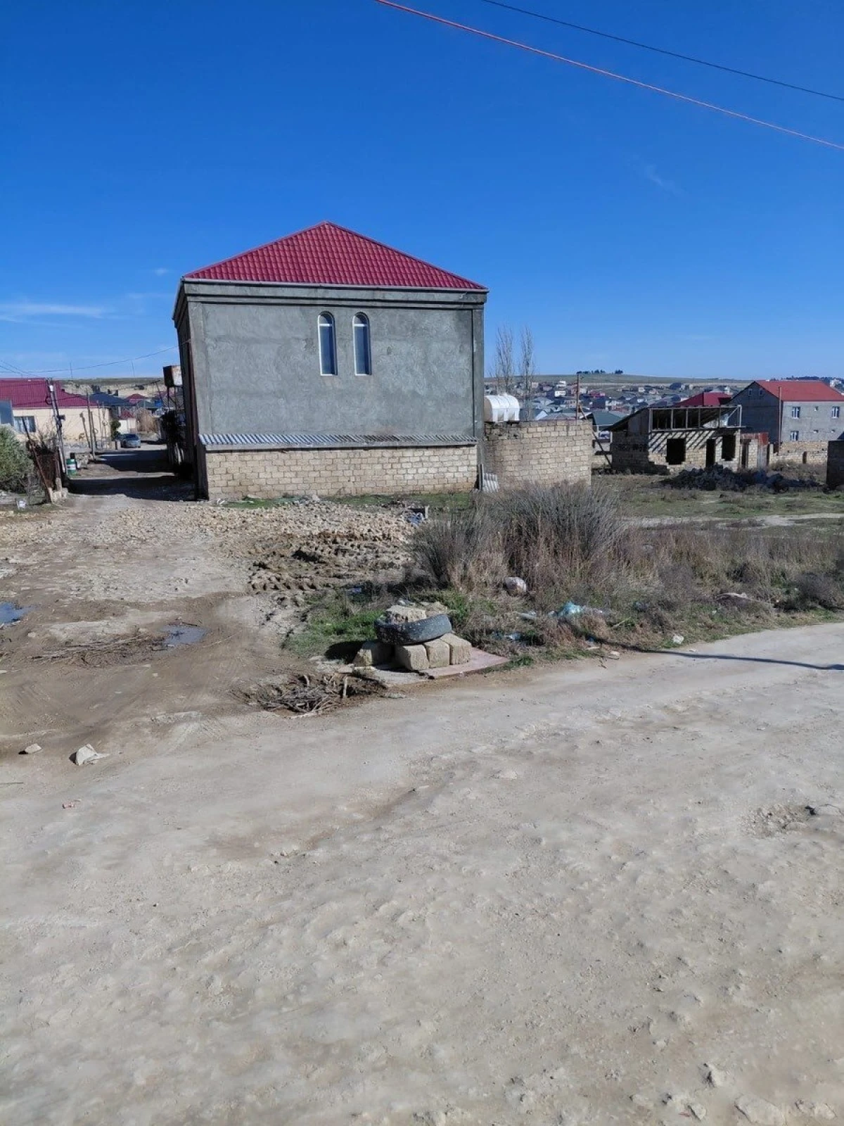 Satılır 5 otaqlı həyət evi 220 m²