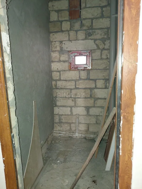 Satılır 5 otaqlı həyət evi 220 m²