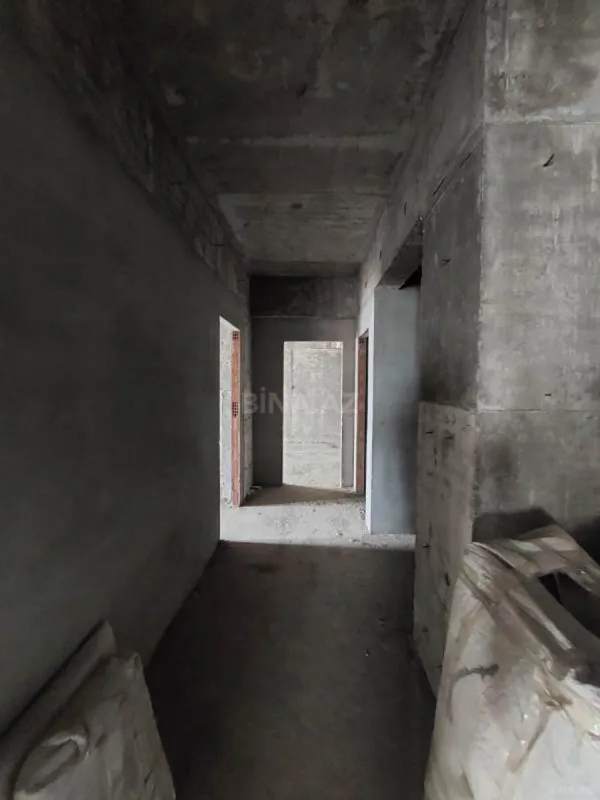 Satılır 3 otaqlı mənzil 147 m²