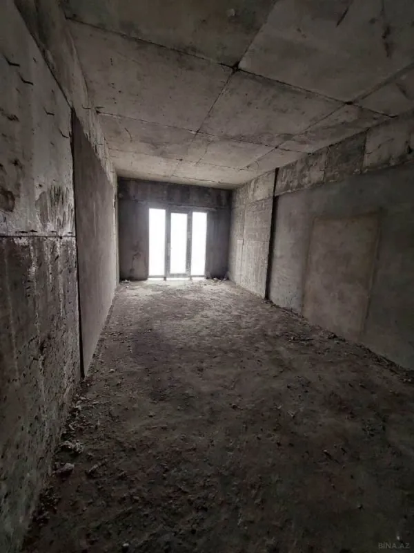 Satılır 3 otaqlı mənzil 147 m²