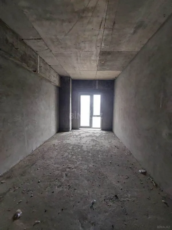 Satılır 3 otaqlı mənzil 147 m²