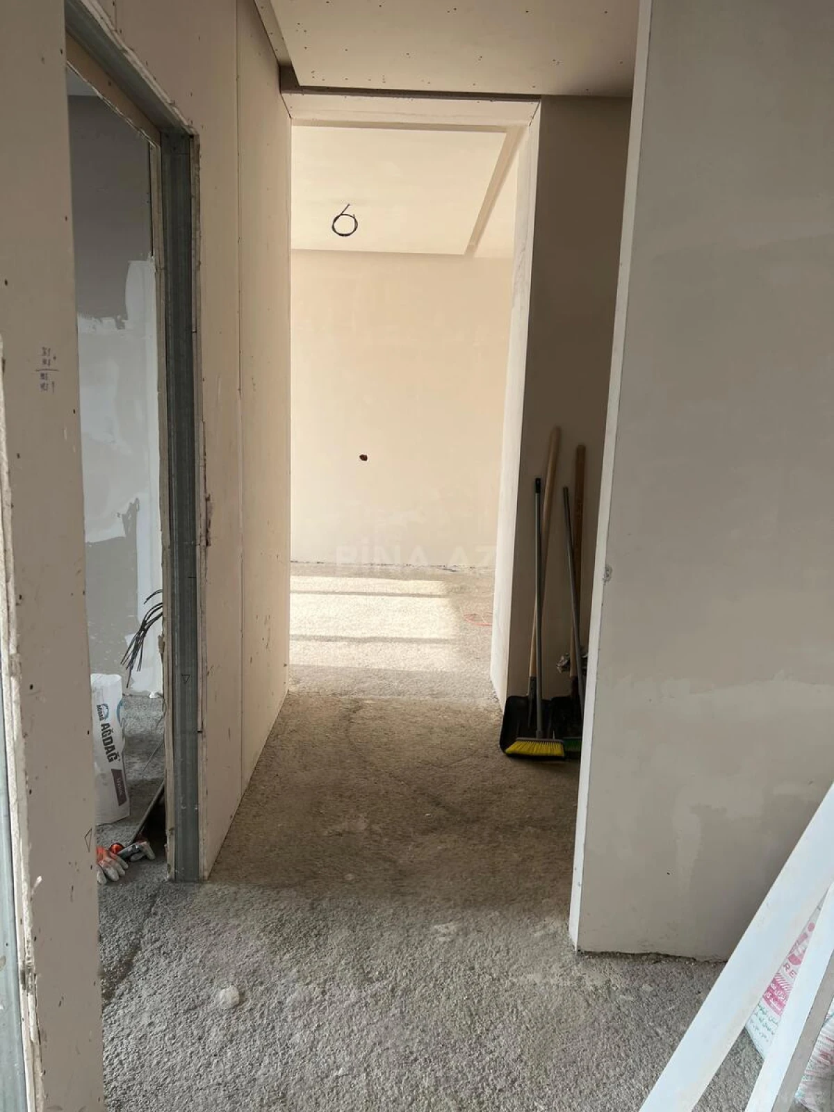 Satılır 3 otaqlı mənzil 68 m²