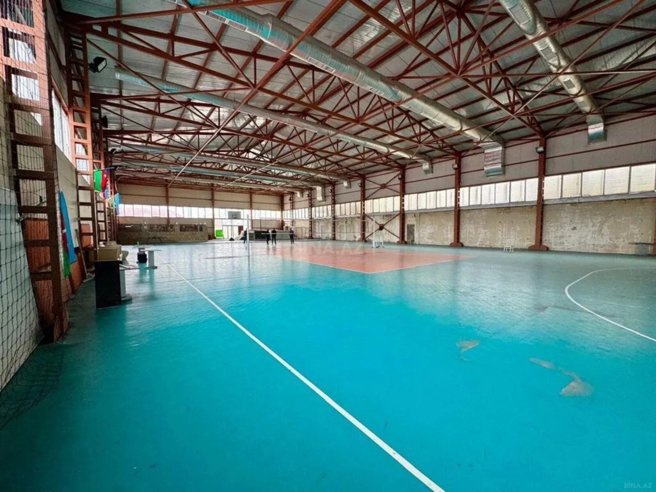 Kirayə verilir obyekt 2500 m²