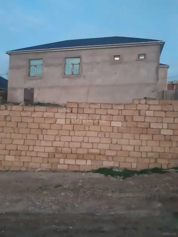 Satılır 4 otaqlı həyət evi 120 m²