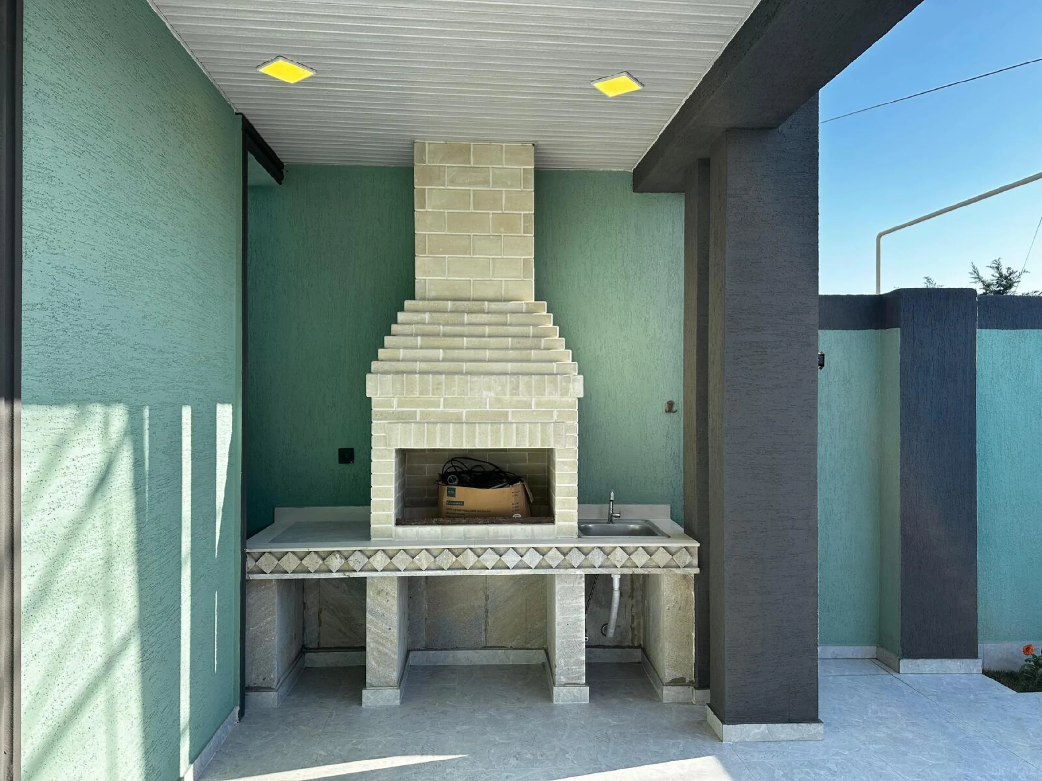 Satılır 4 otaqlı həyət evi 150 m²