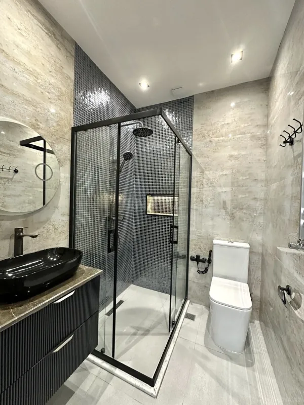 Satılır 5 otaqlı həyət evi 300 m²