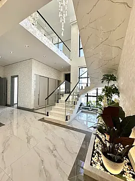 Satılır 5 otaqlı həyət evi 300 m²