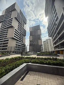 Satılır 3 otaqlı mənzil 145 m²