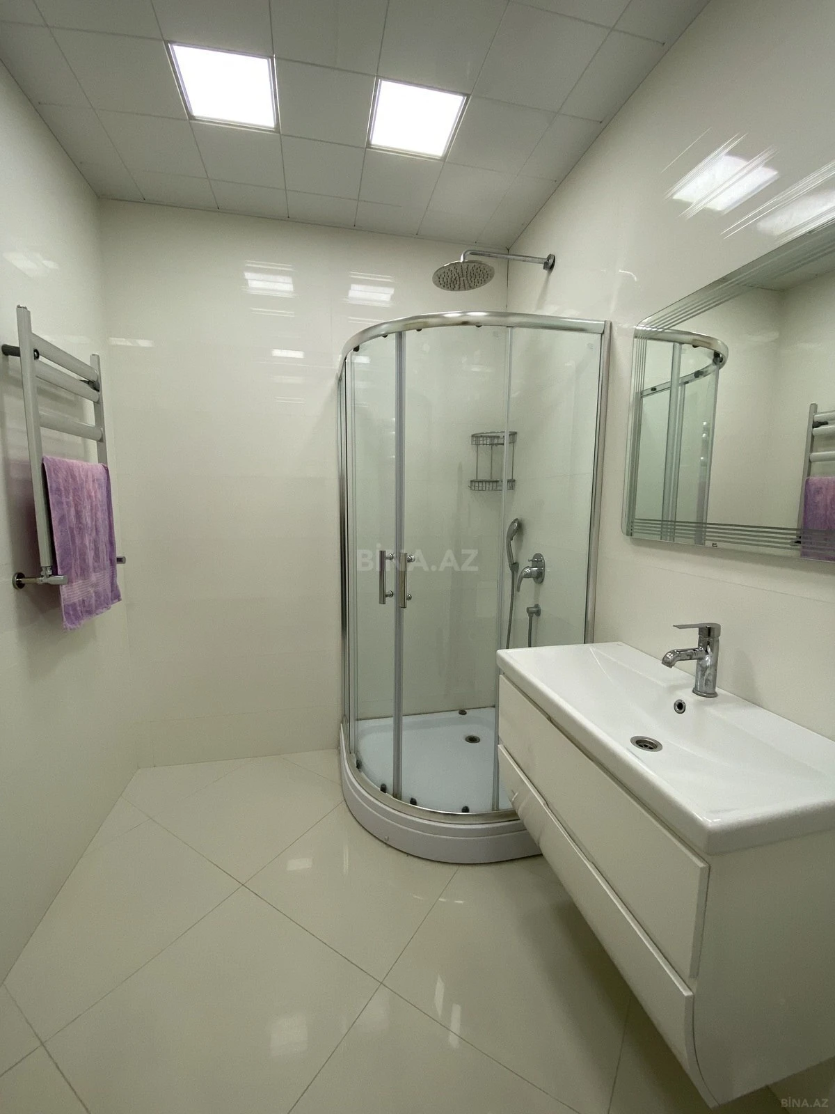 Satılır 3 otaqlı mənzil 145 m²