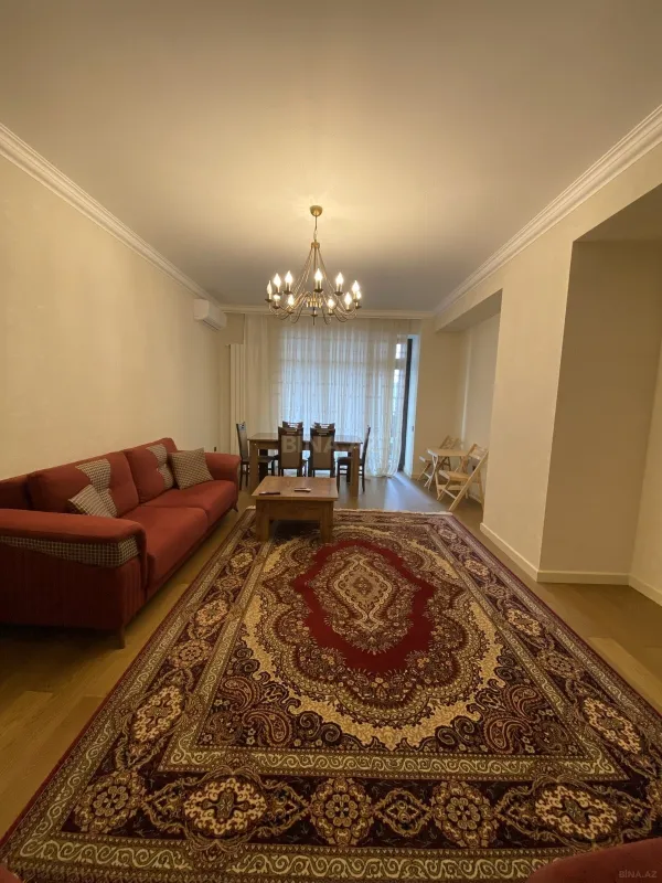 Satılır 3 otaqlı mənzil 145 m²