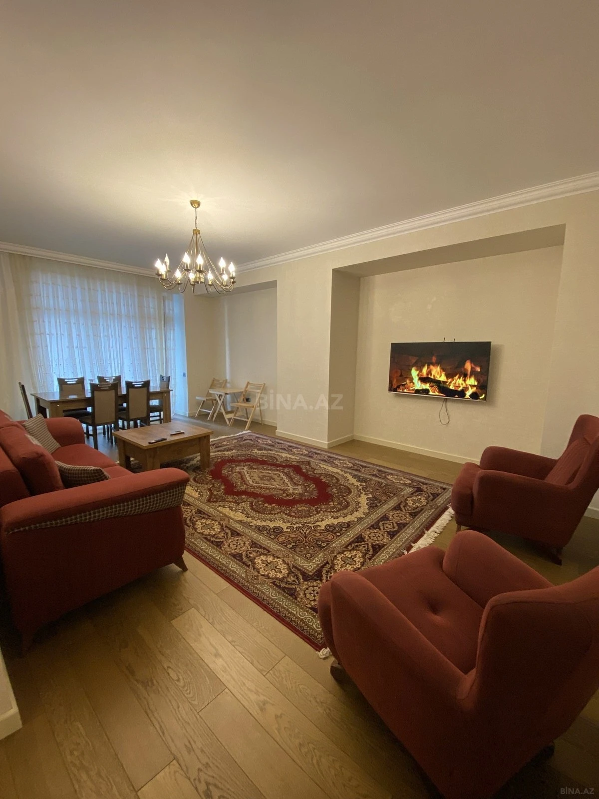 Satılır 3 otaqlı mənzil 145 m²