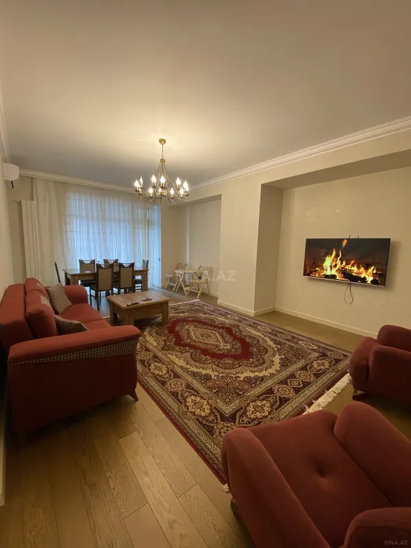 Satılır 3 otaqlı mənzil 145 m²