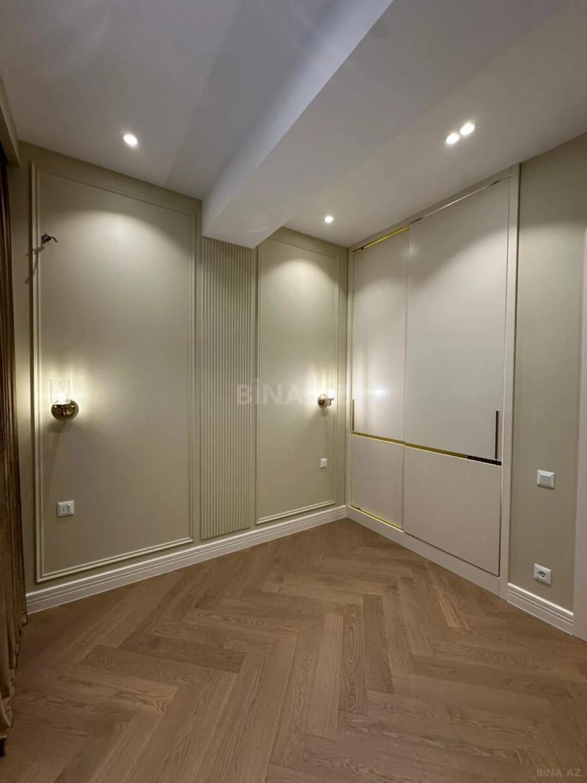 Satılır 3 otaqlı mənzil 87 m²