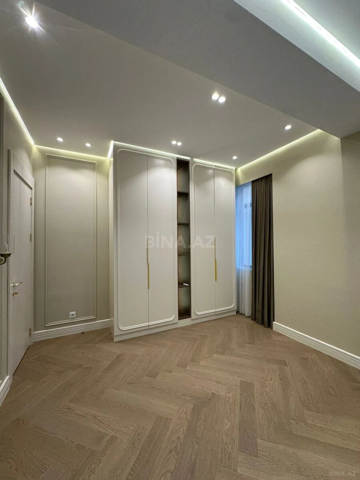 Satılır 3 otaqlı mənzil 87 m²