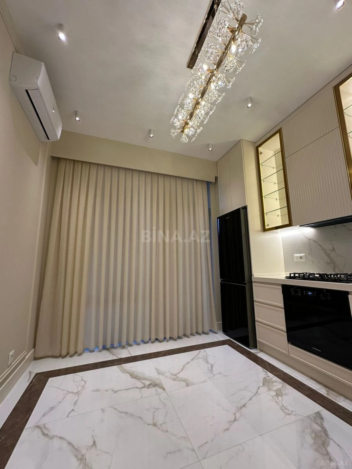 Satılır 3 otaqlı mənzil 87 m²