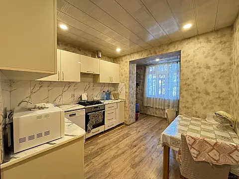 Satılır 2 otaqlı mənzil 65 m²