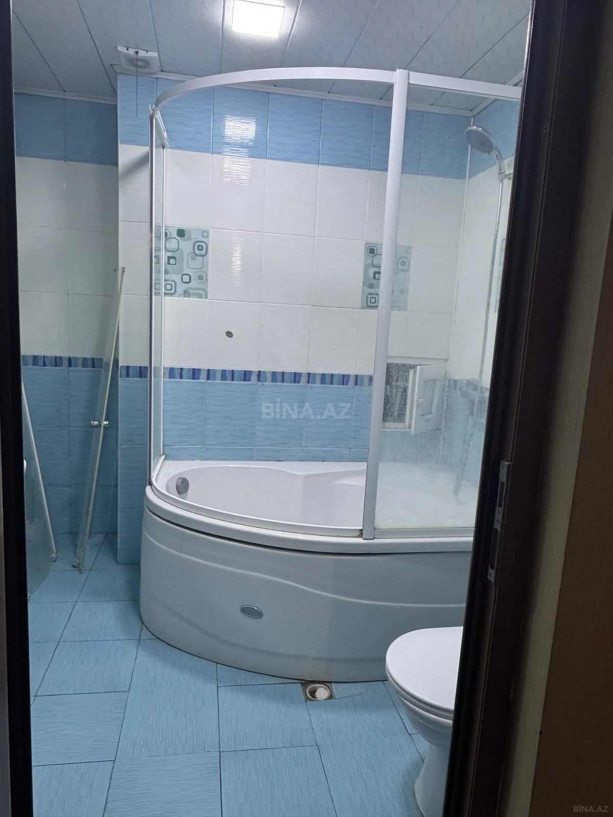 Satılır 2 otaqlı mənzil 101 m²