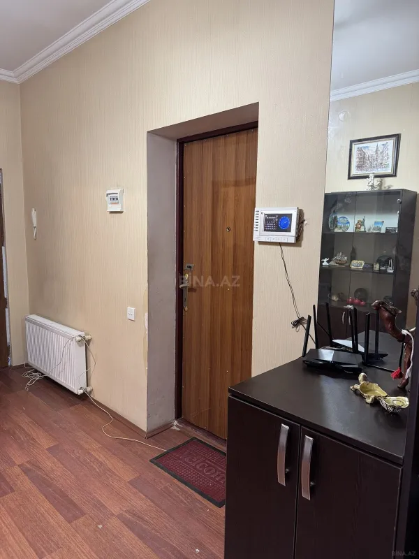 Satılır 2 otaqlı mənzil 101 m²