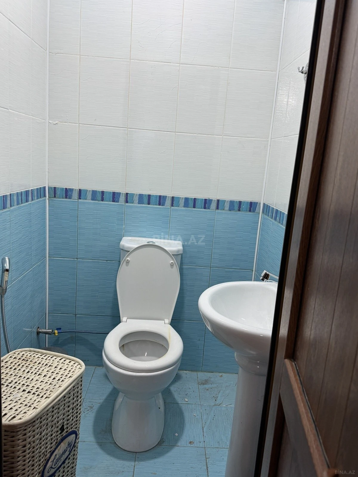 Satılır 2 otaqlı mənzil 101 m²