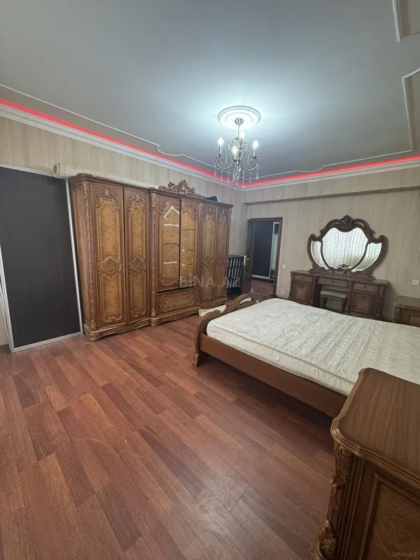 Satılır 2 otaqlı mənzil 101 m²