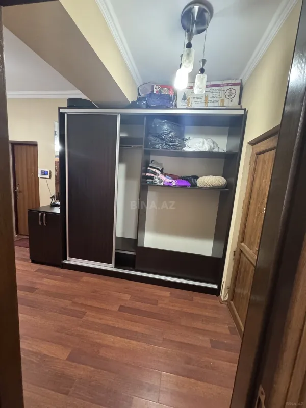 Satılır 2 otaqlı mənzil 101 m²