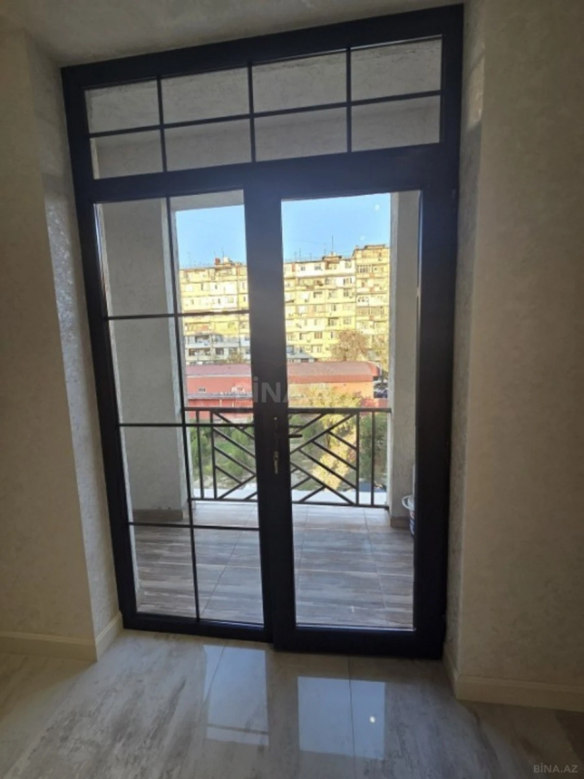 Satılır 2 otaqlı mənzil 74 m²