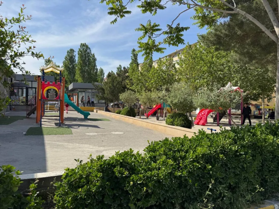 Kirayə verilir 2 otaqlı mənzil 72 m²