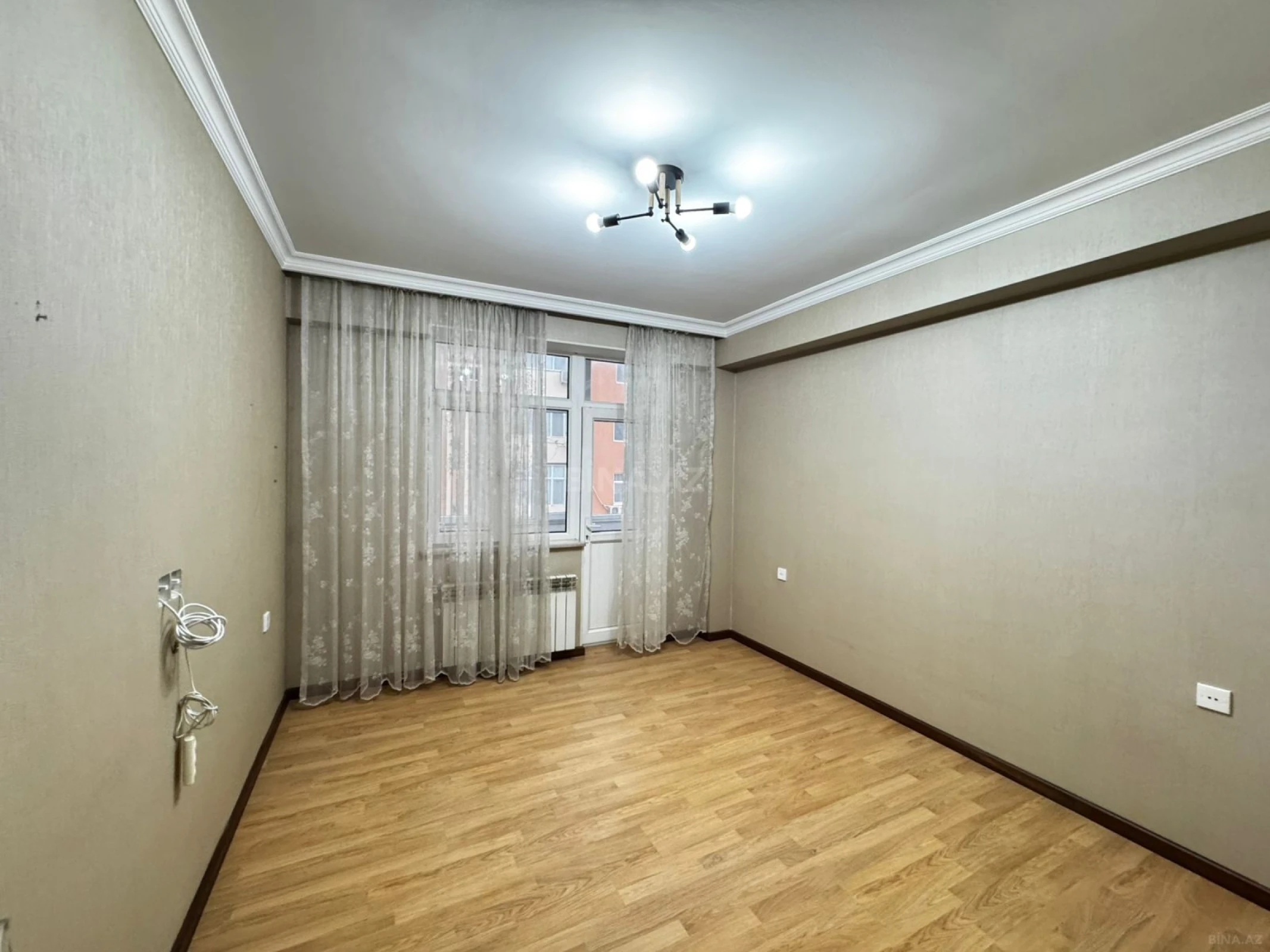 Kirayə verilir 2 otaqlı mənzil 72 m²