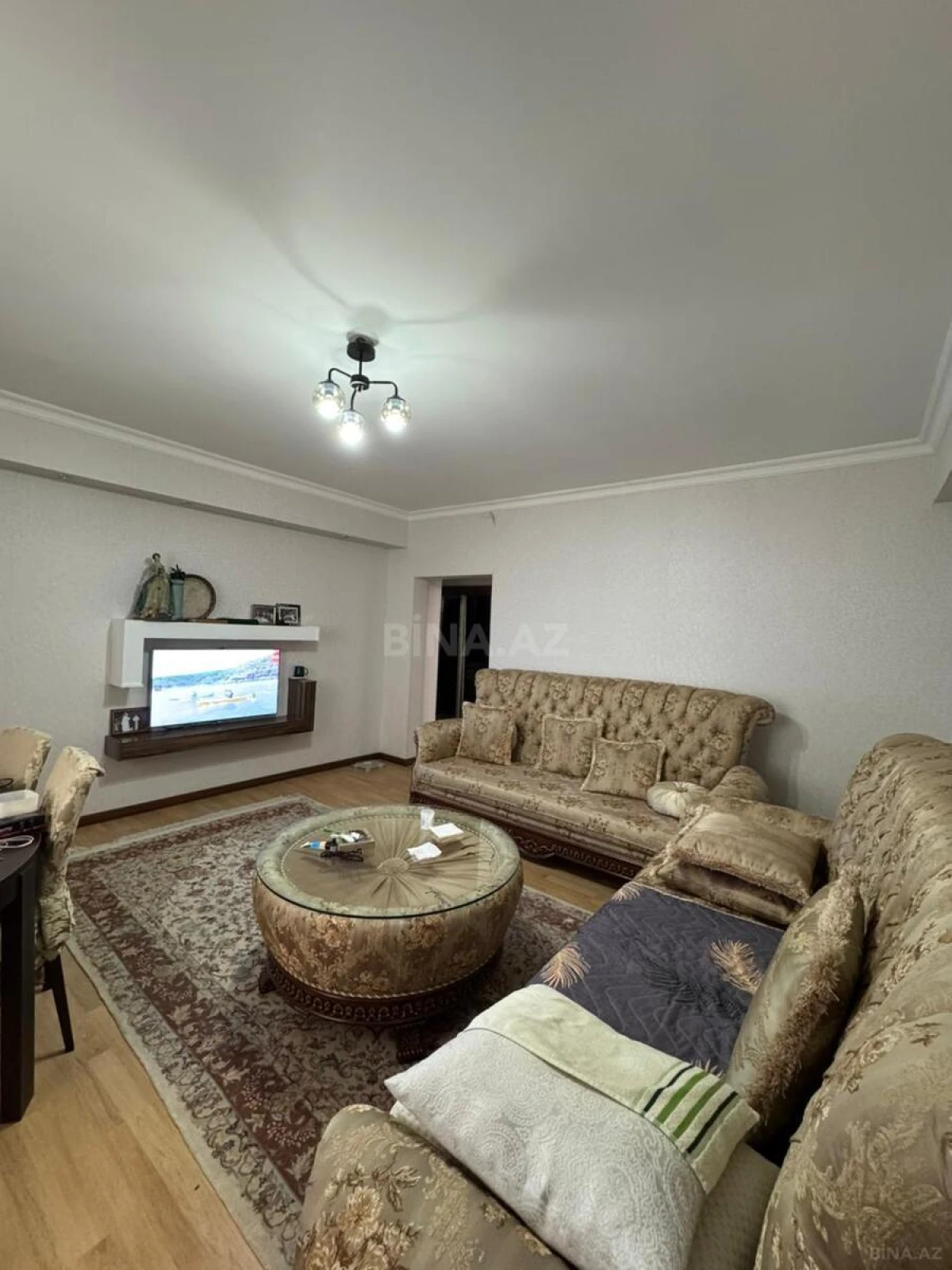 Kirayə verilir 2 otaqlı mənzil 72 m²