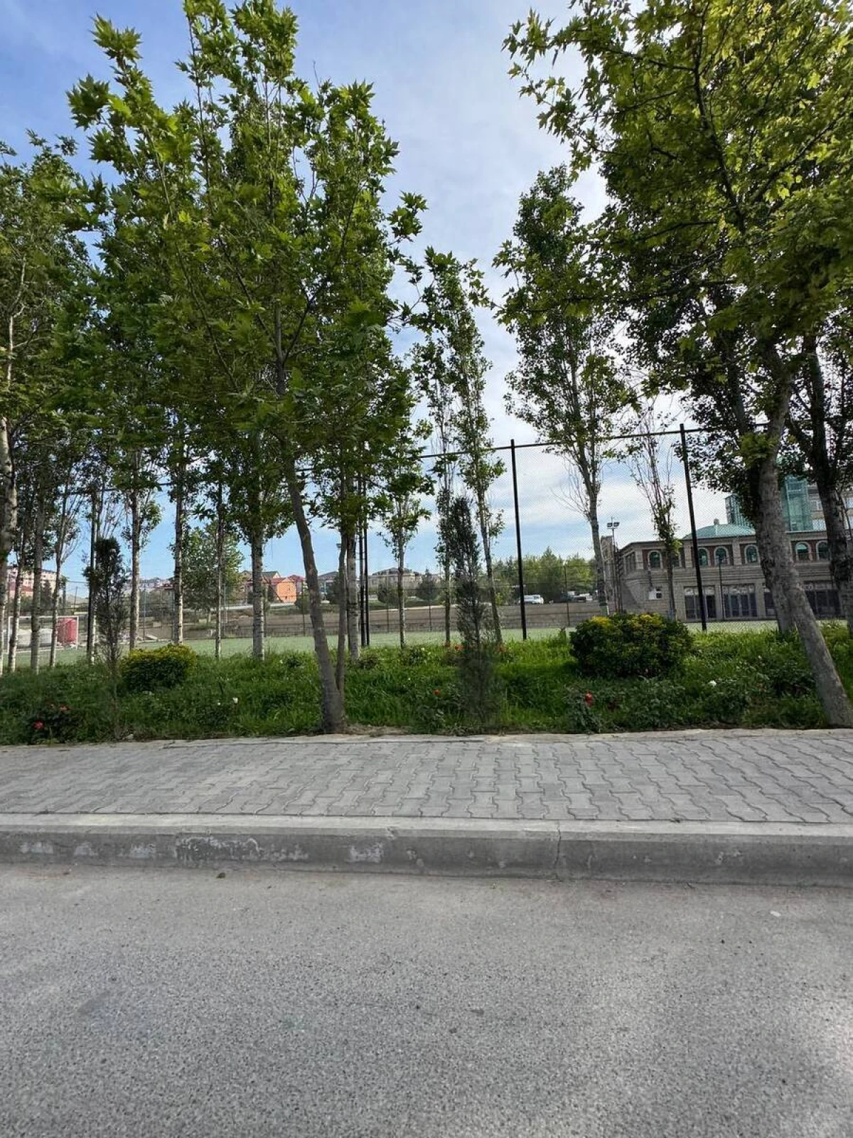 Kirayə verilir 2 otaqlı mənzil 72 m²