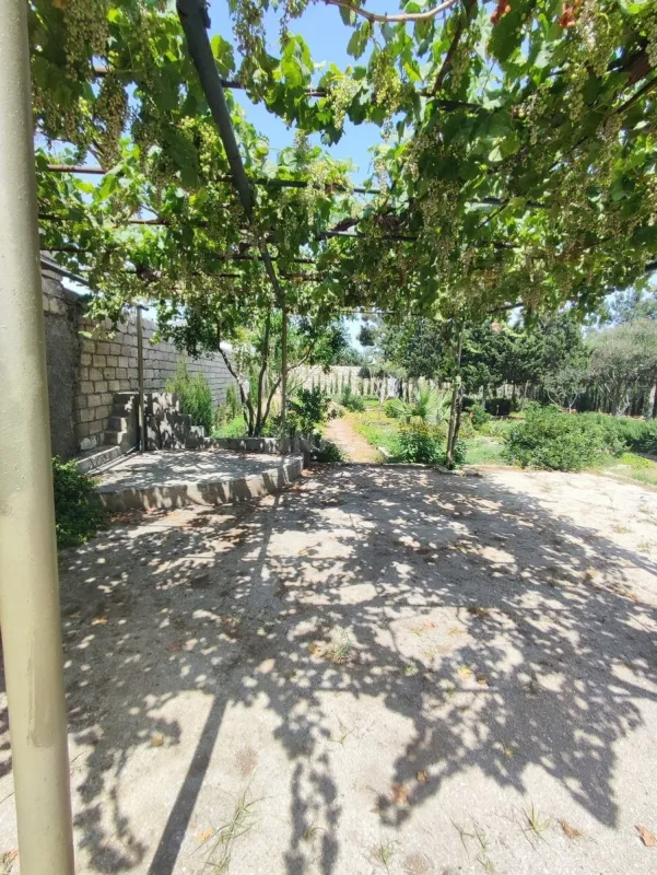 Satılır 4 otaqlı həyət evi 190 m²