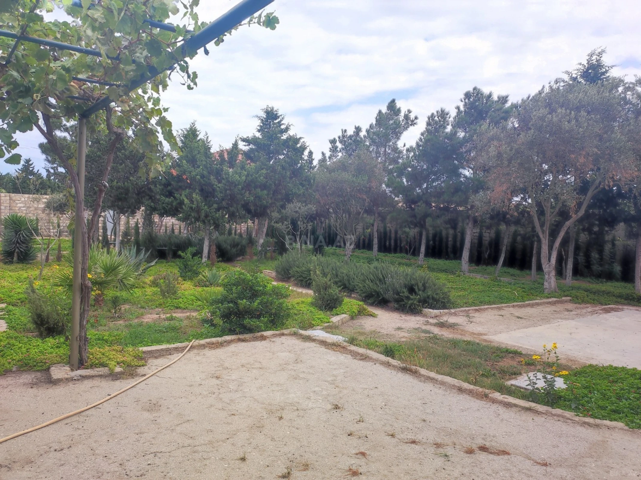 Satılır 4 otaqlı həyət evi 190 m²