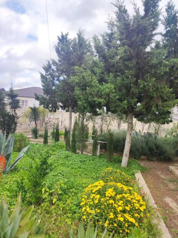 Satılır 4 otaqlı həyət evi 190 m²