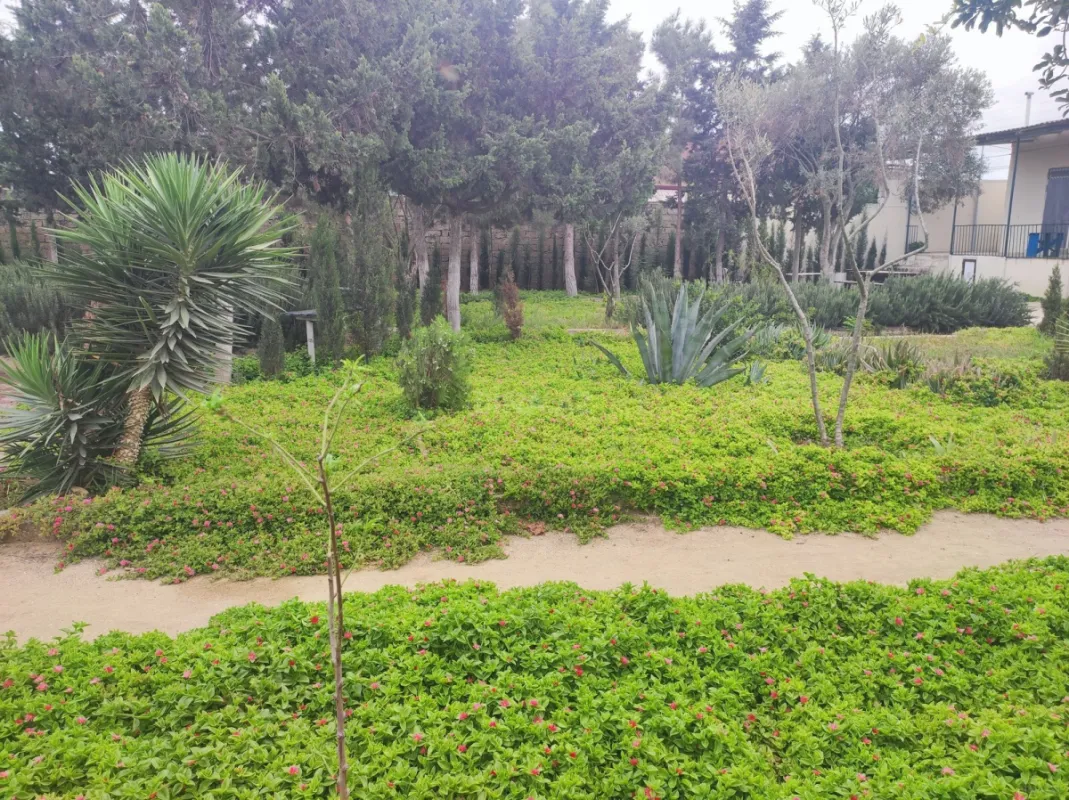 Satılır 4 otaqlı həyət evi 190 m²