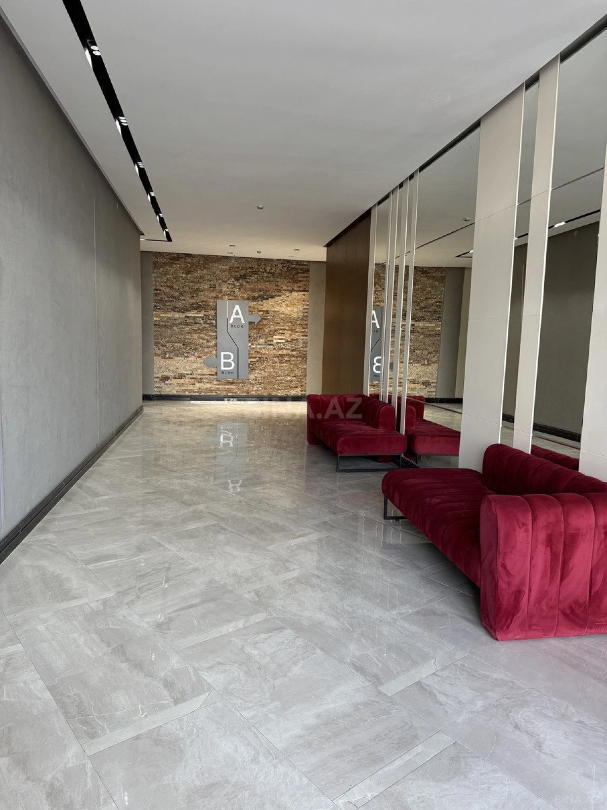 Satılır 2 otaqlı mənzil 59 m²