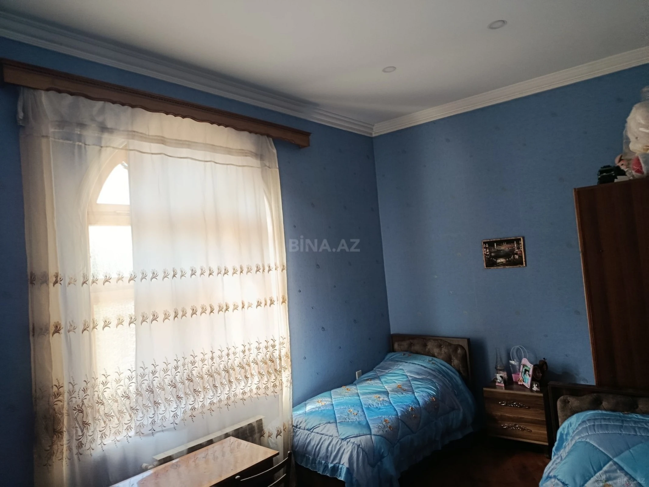 Satılır 11 otaqlı həyət evi 600 m²