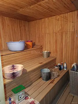 Satılır 11 otaqlı həyət evi 600 m²