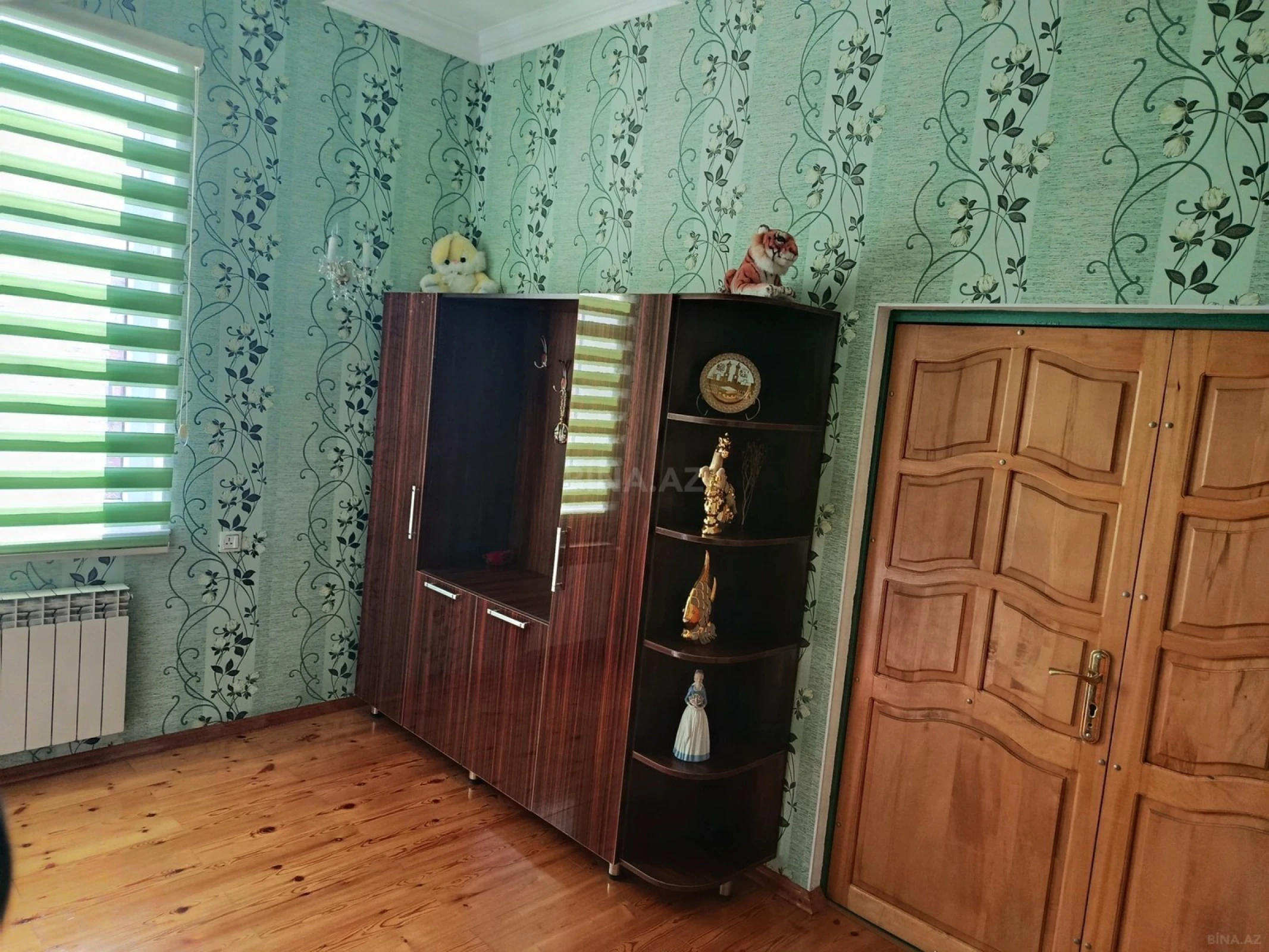 Satılır 11 otaqlı həyət evi 600 m²