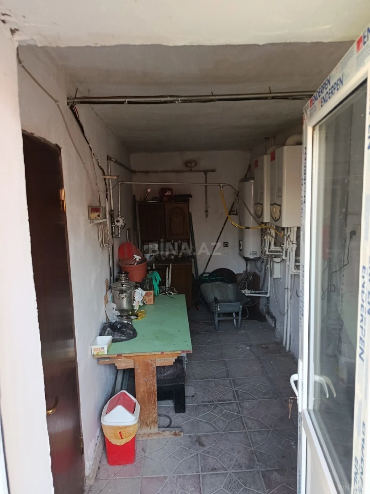 Satılır 11 otaqlı həyət evi 600 m²