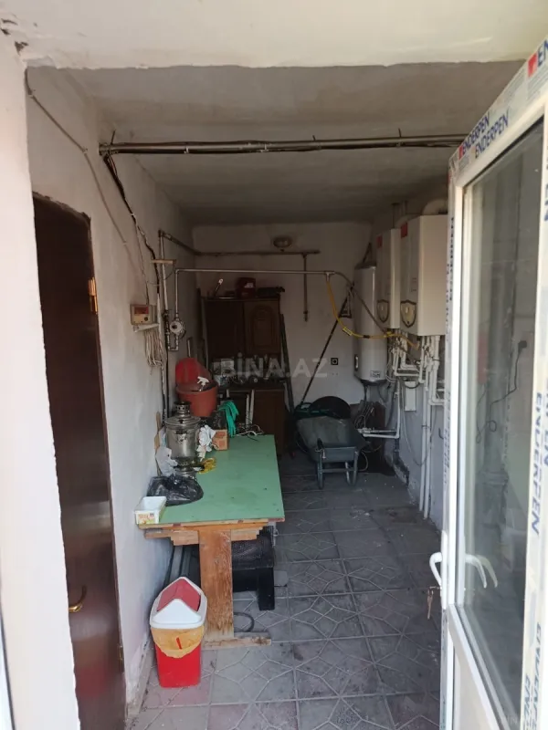 Satılır 11 otaqlı həyət evi 600 m²