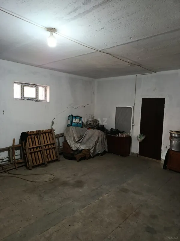 Satılır 11 otaqlı həyət evi 600 m²