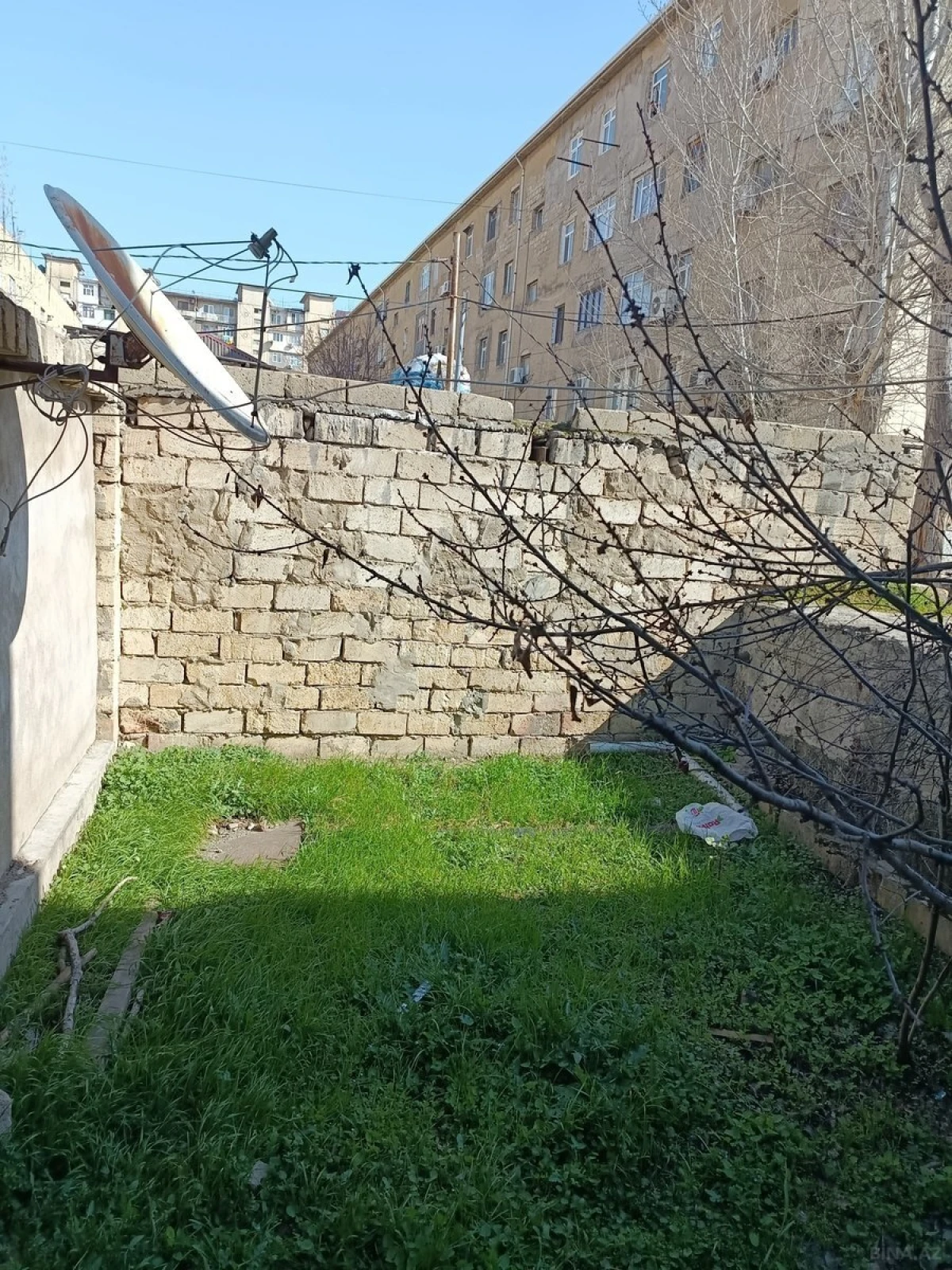 Satılır 11 otaqlı həyət evi 600 m²