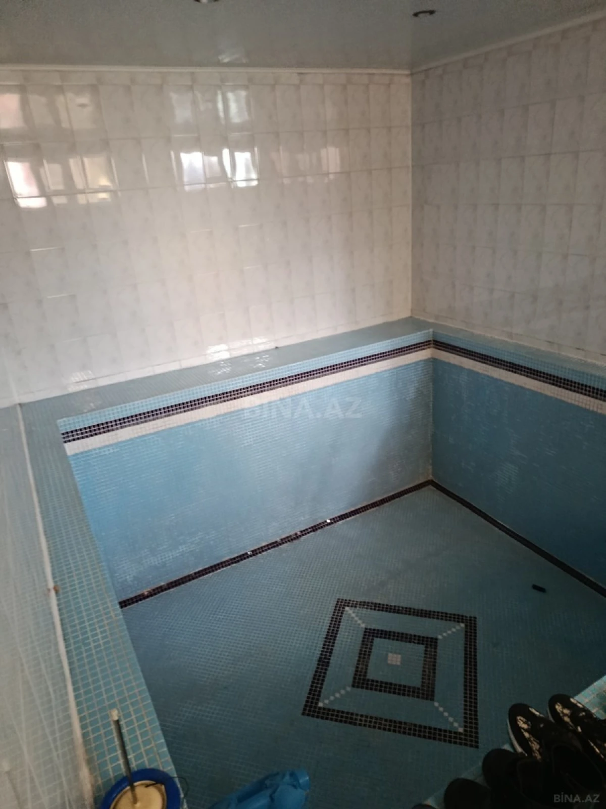 Satılır 11 otaqlı həyət evi 600 m²