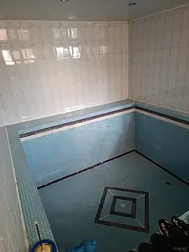 Satılır 11 otaqlı həyət evi 600 m²