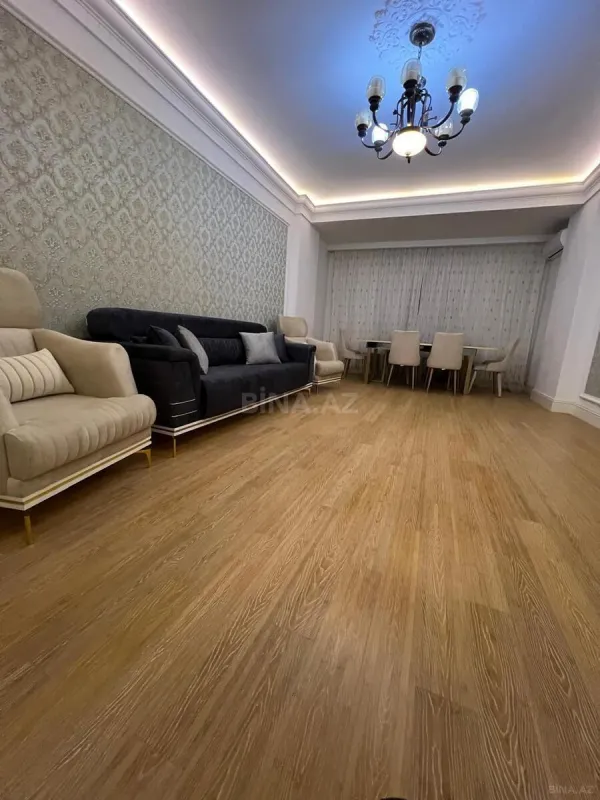 Kirayə verilir 2 otaqlı mənzil 111 m²